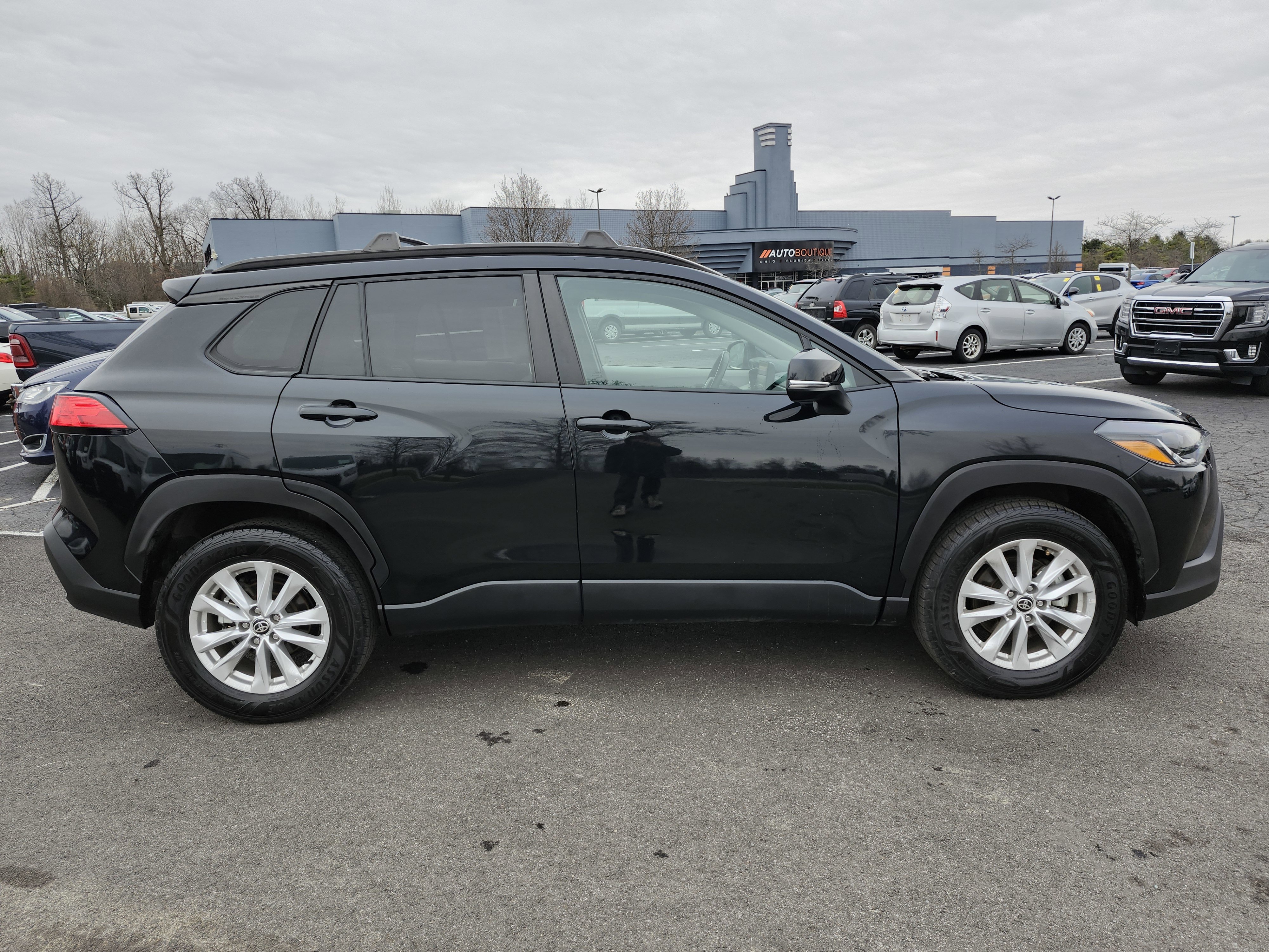 Used 2023 Toyota Corolla Cross LE w/ Black Badges Package (TMS) AWD/4WD image 16