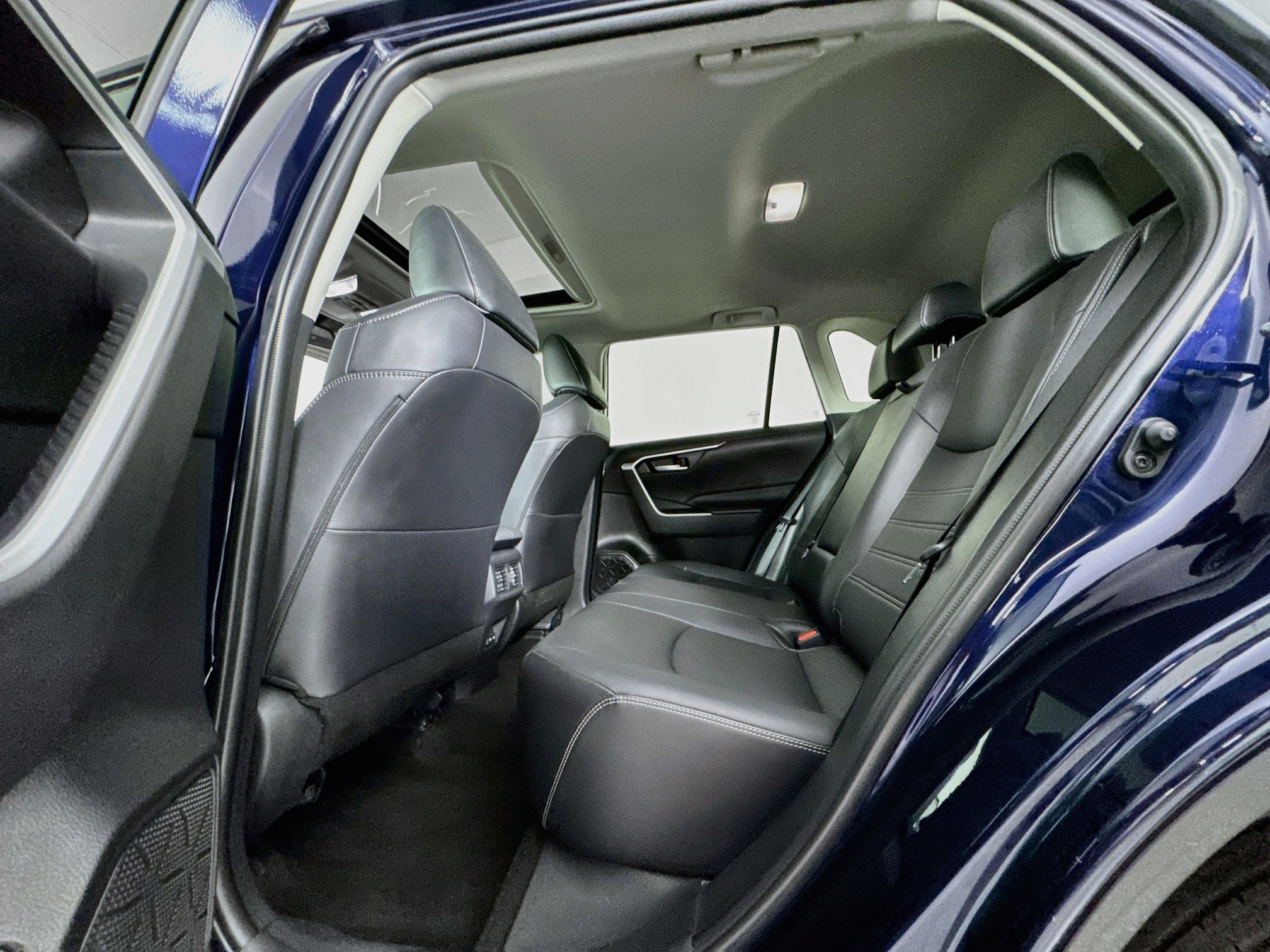 Certified 2023 Toyota RAV4 XLE Premium AWD/4WD image 24
