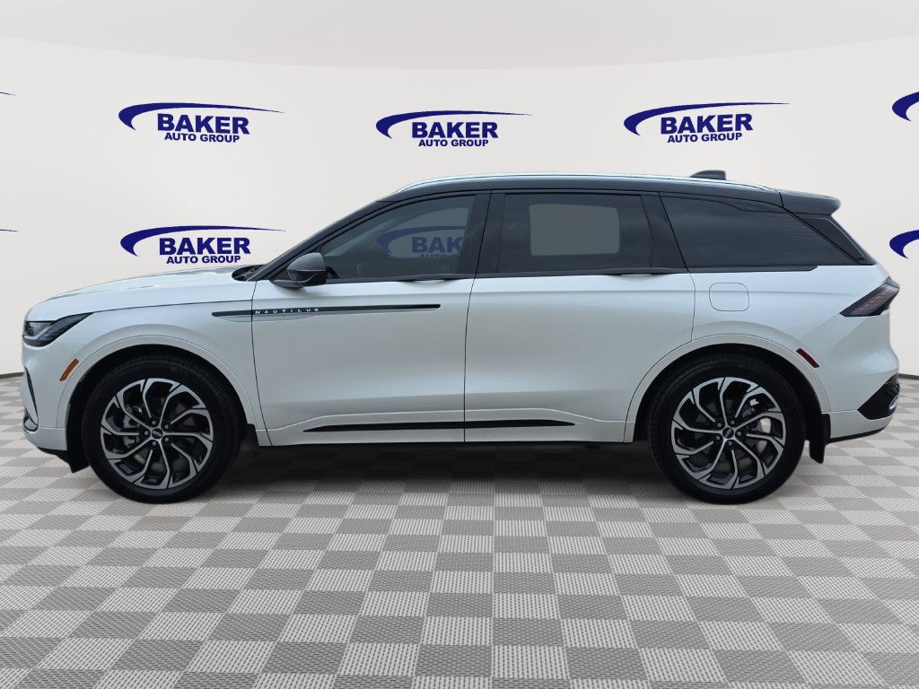 Used 2026 Lincoln Nautilus Reserve AWD/4WD image 6
