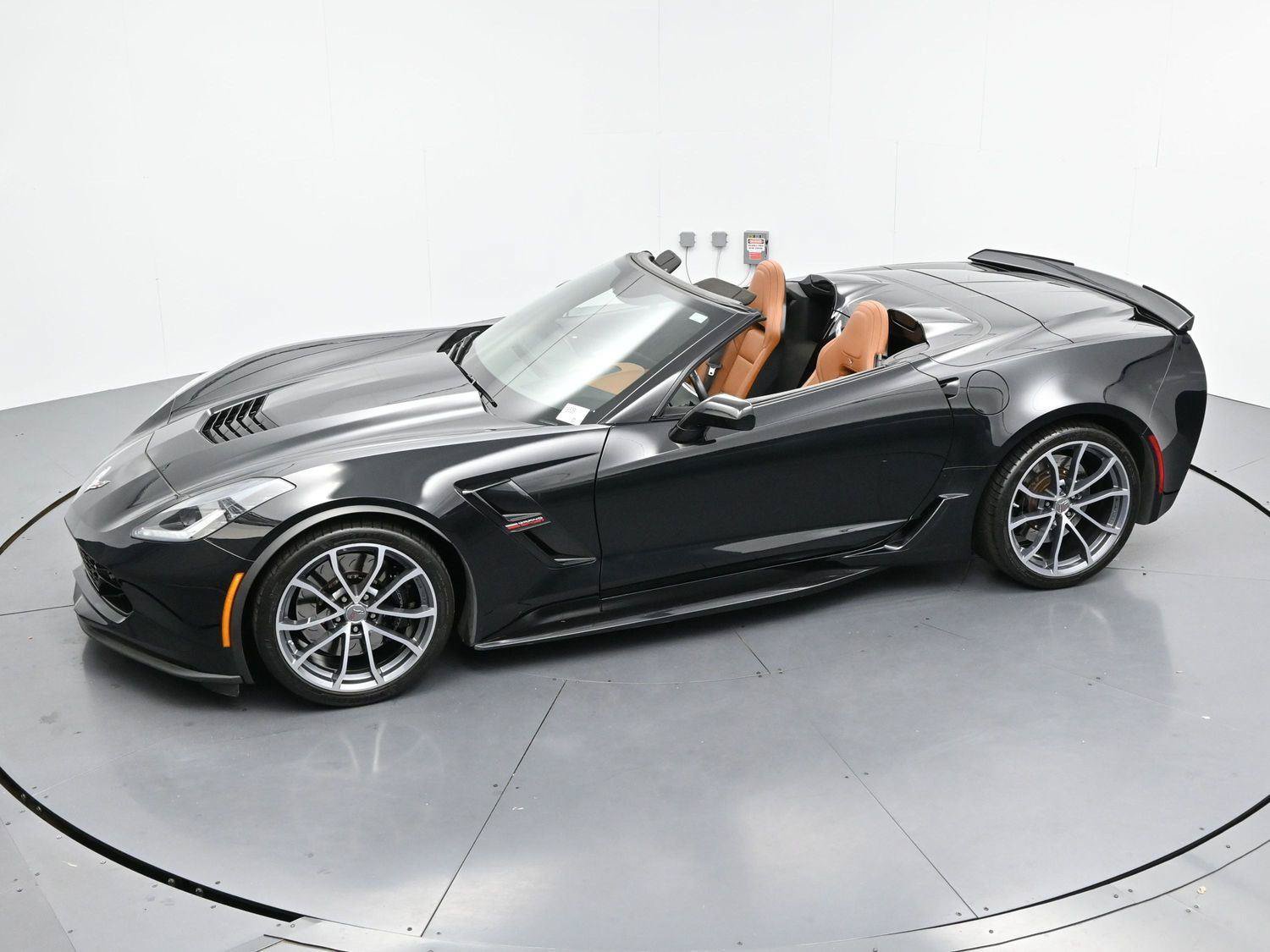 Used 2019 Chevrolet Corvette Grand Sport RWD image 38