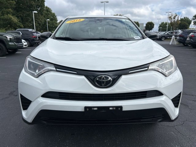 Used 2018 Toyota RAV4 LE image 2