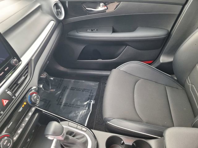 Used 2023 Kia Forte GT-Line image 12