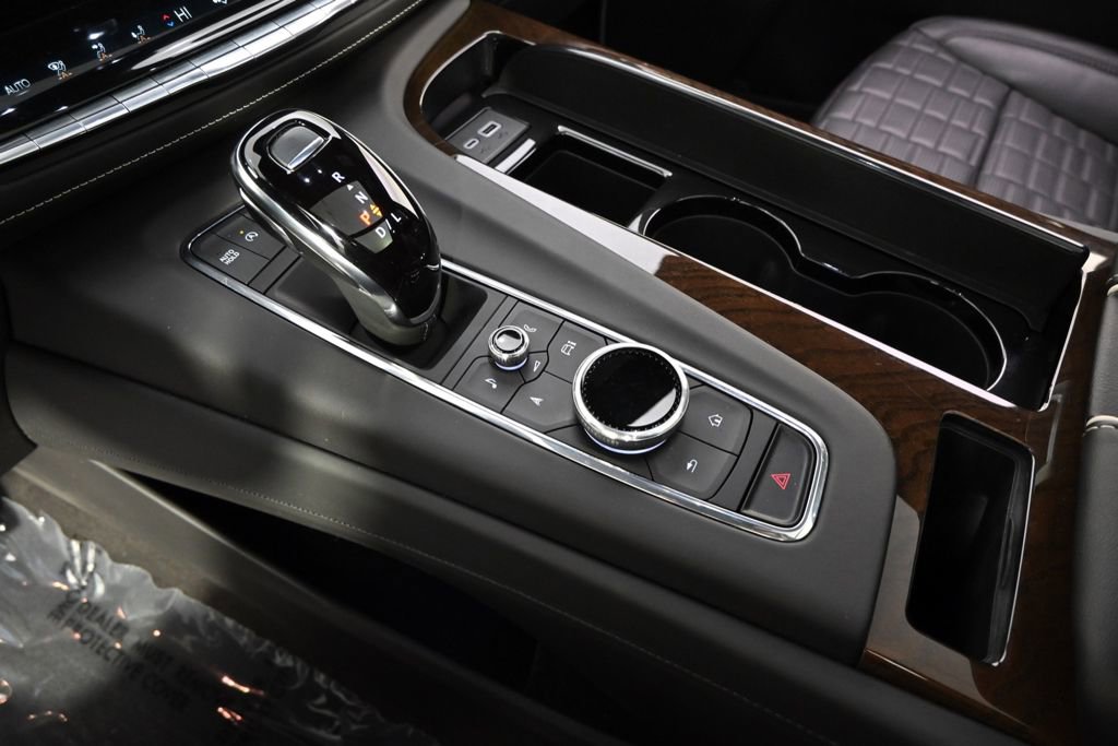 Certified 2024 Cadillac Escalade ESV Sport Platinum w/ LPO, ONYX Package image 33