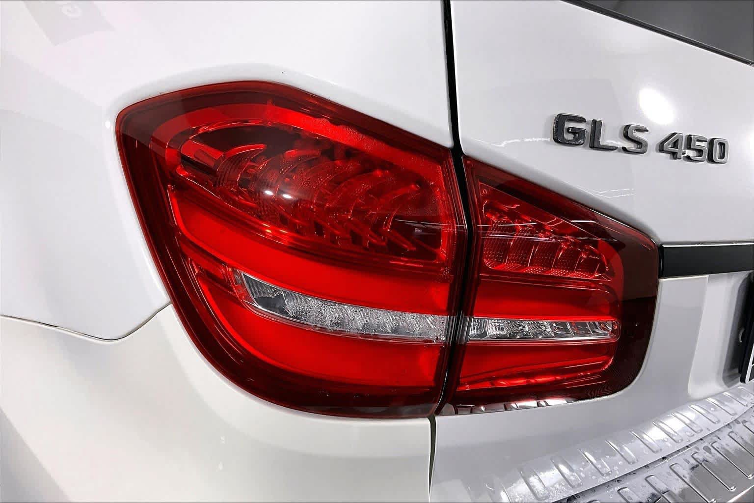 Used 2017 Mercedes-Benz GLS 450 4MATIC image 26
