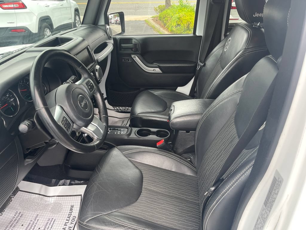 Used 2015 Jeep Wrangler Unlimited Sport AWD/4WD image 14