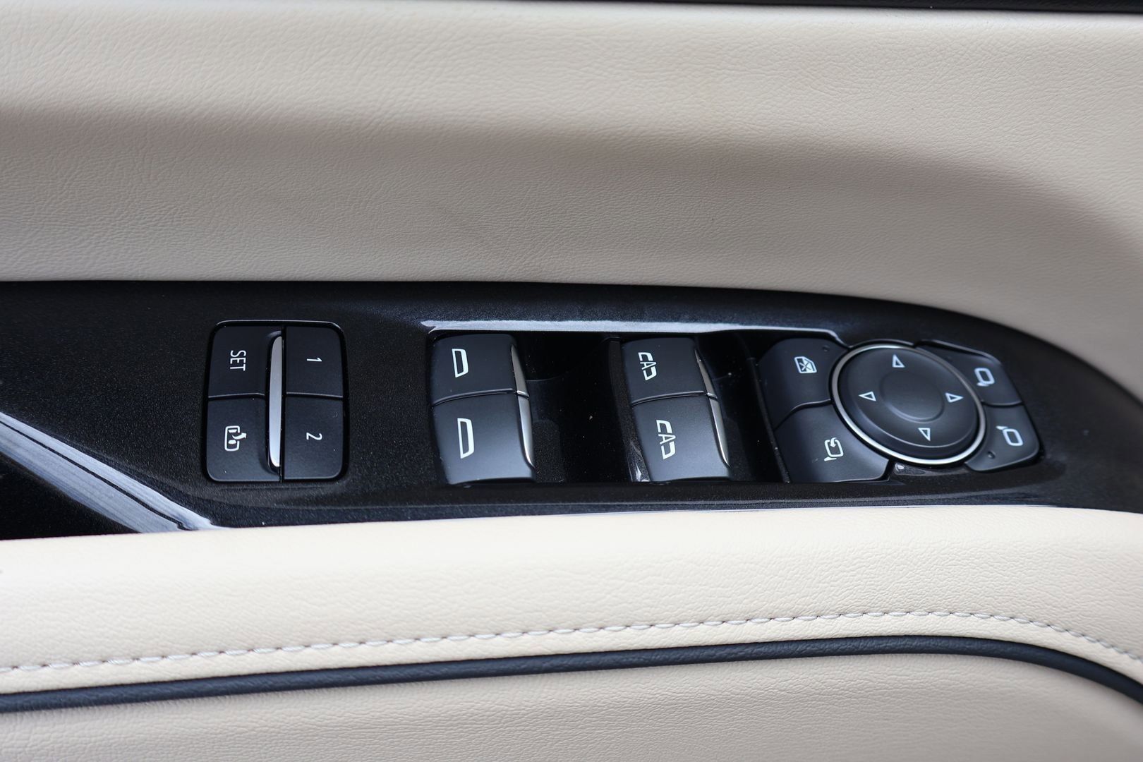 Certified 2023 Cadillac Escalade Premium Luxury AWD/4WD image 10