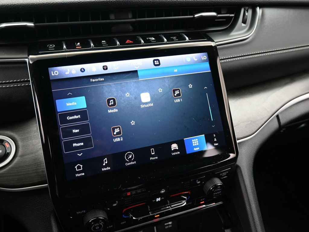 Used 2024 Jeep Grand Cherokee L Limited image 13