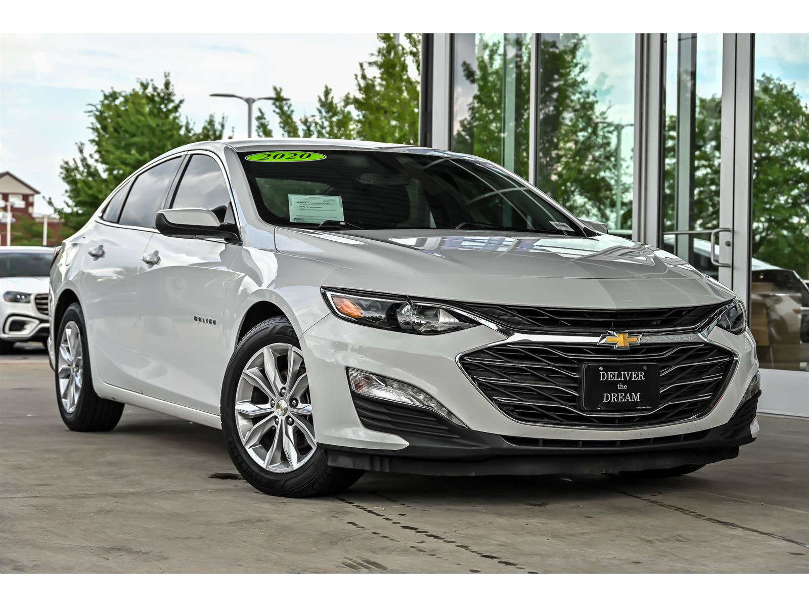 Used 2020 Chevrolet Malibu LT FWD image 1