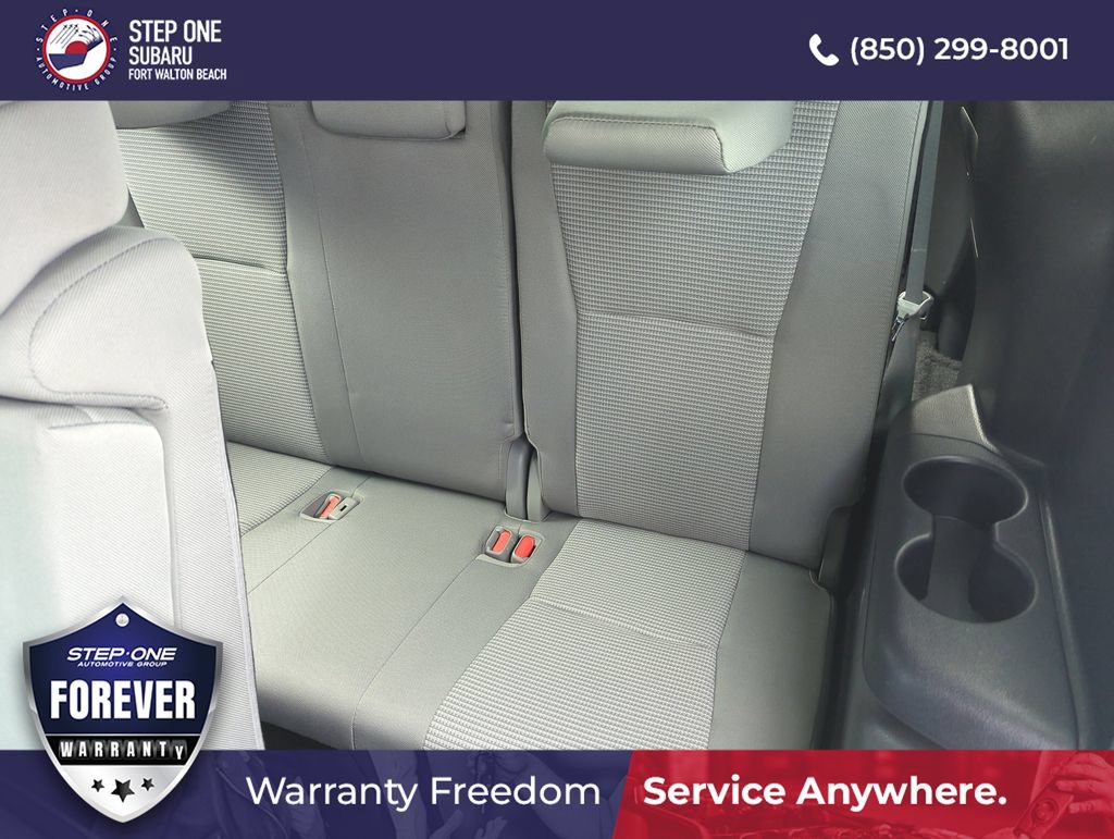 Used 2021 Toyota Highlander L FWD image 29