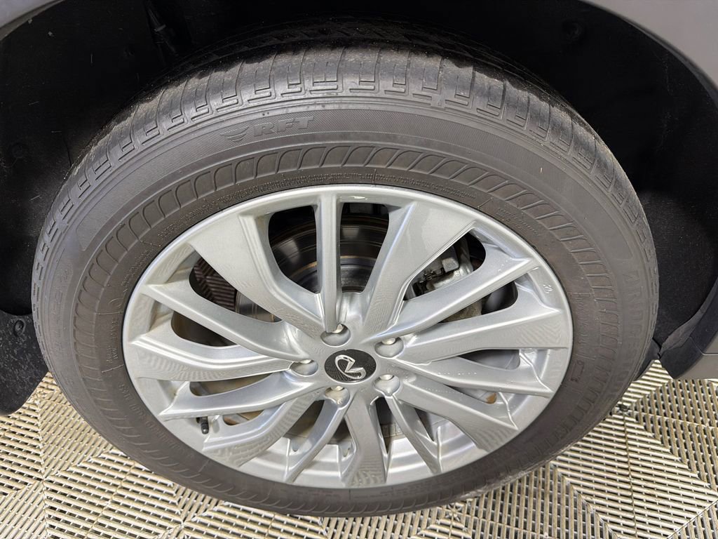 Used 2023 INFINITI QX50 Luxe image 18