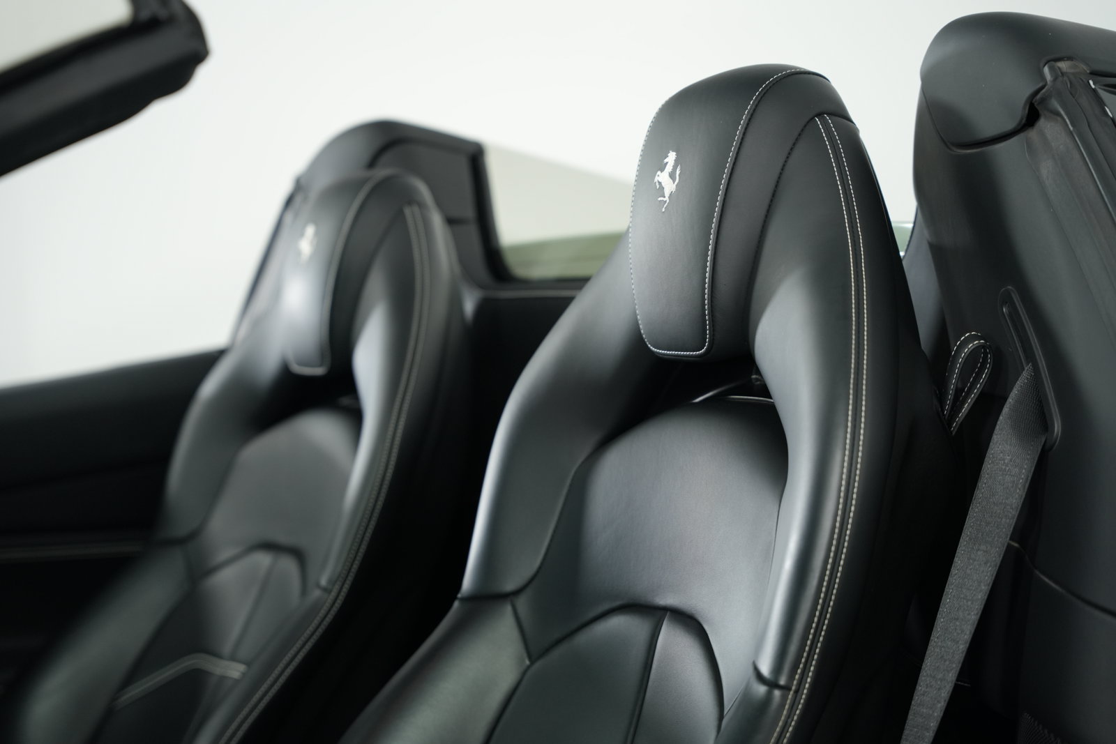 Used 2019 Ferrari 488 Spider RWD image 47