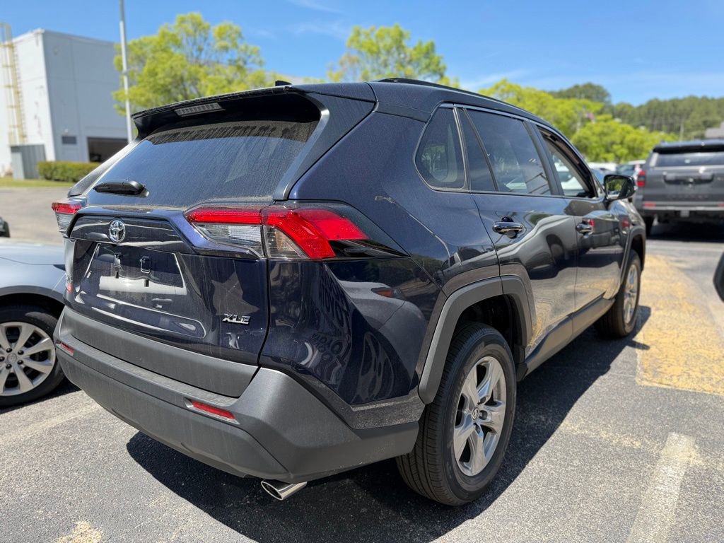 Used 2025 Toyota RAV4 XLE w/ Convenience Package FWD image 3