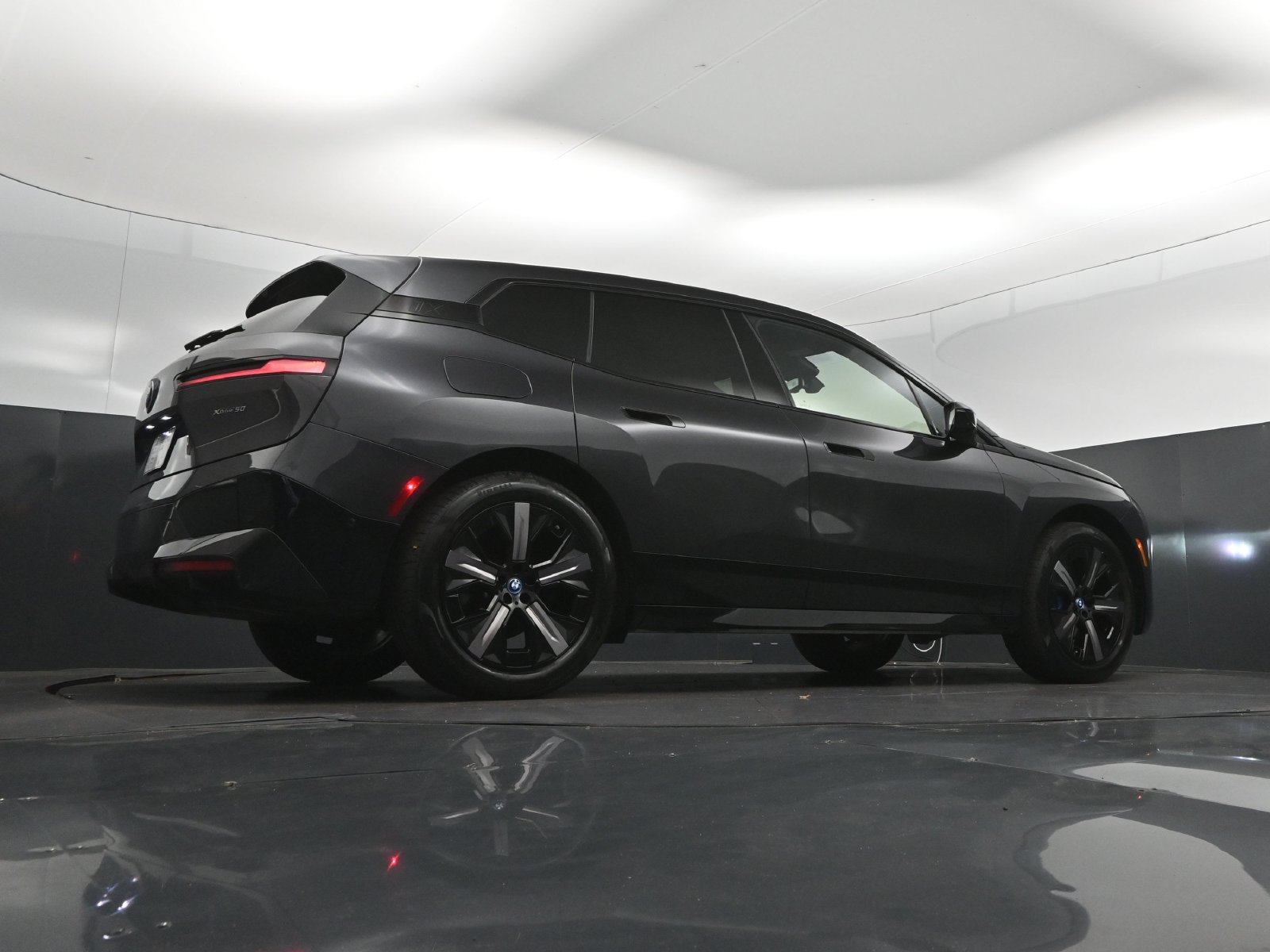 Certified 2024 BMW iX xDrive50 w/ Premium Package AWD/4WD image 42