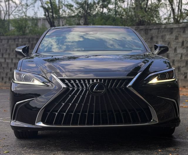 Certified 2025 Lexus ES 300h w/ Premium Package FWD image 12