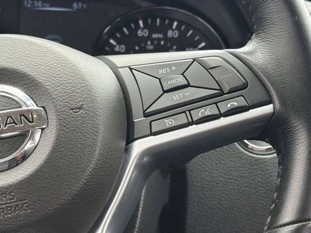 Used 2017 Nissan Rogue SV AWD/4WD image 11