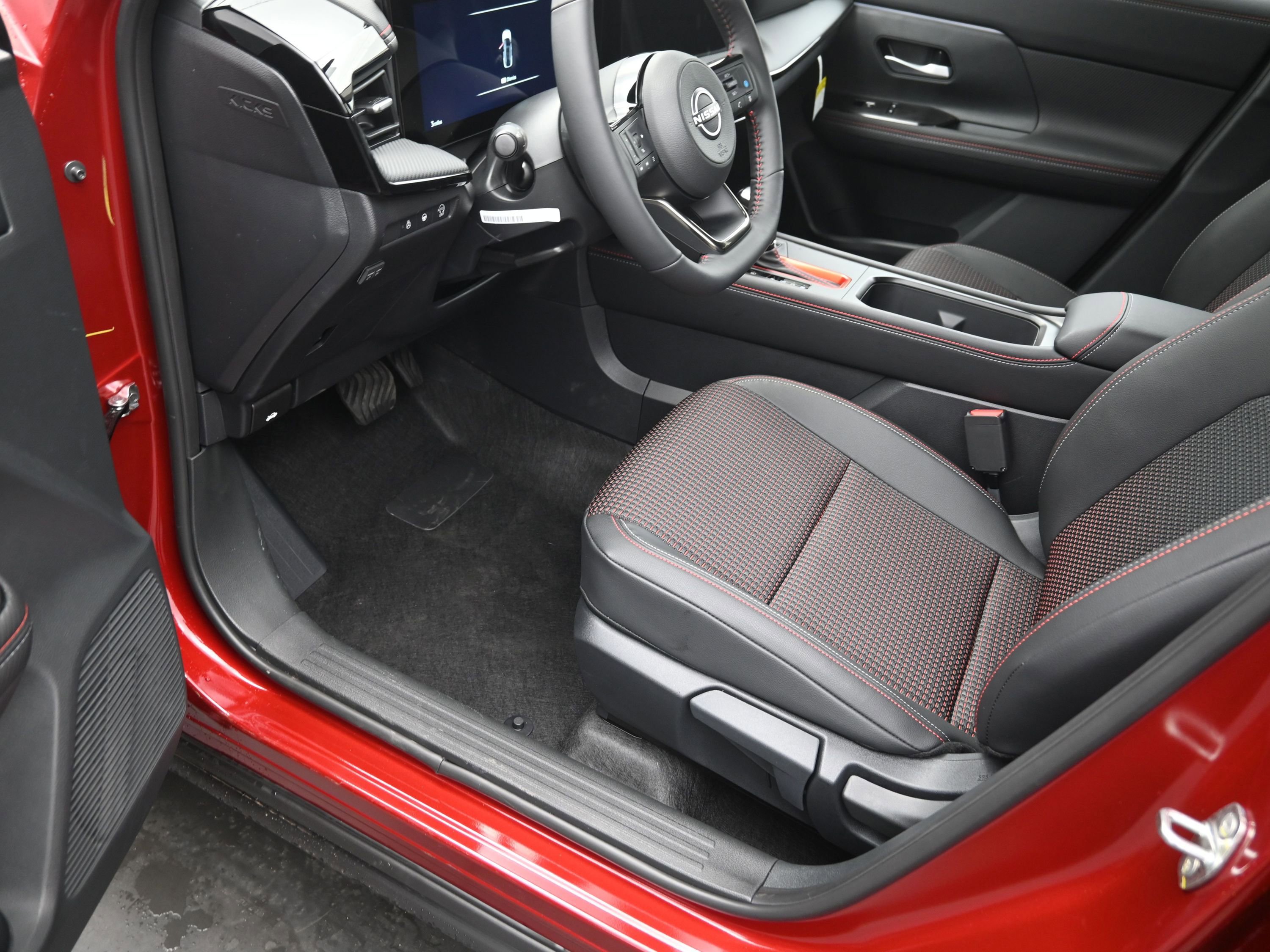 New 2026 Nissan Kicks SR w/ SR Premium Package image 12