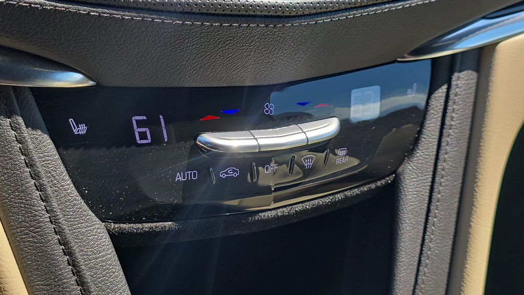 Used 2017 Cadillac XT5 Luxury FWD image 24