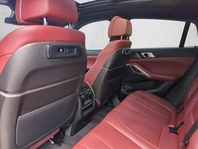Used 2022 BMW X6 xDrive40i w/ M Sport Package AWD/4WD image 15