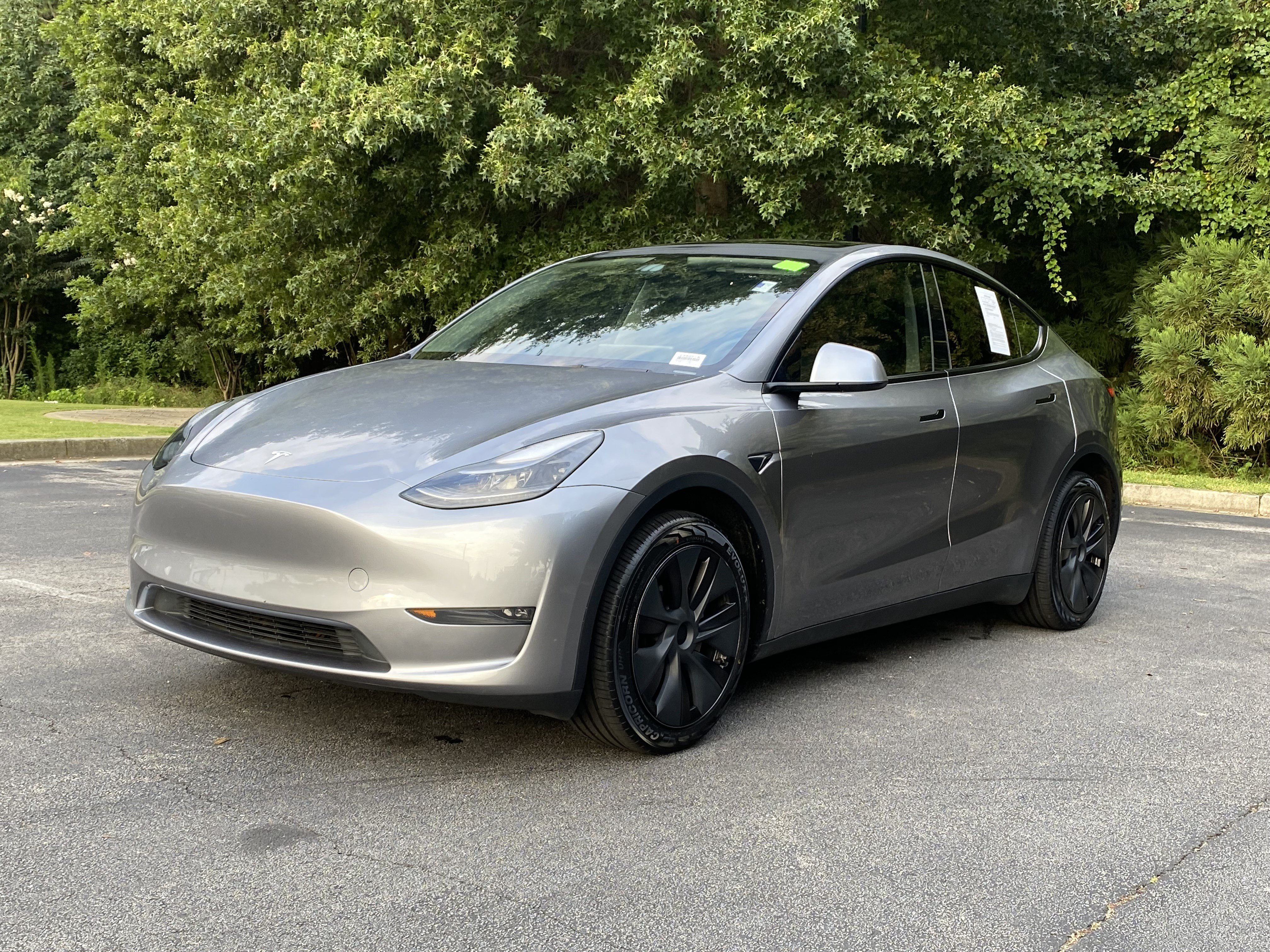 Used 2024 Tesla Model Y Long Range AWD/4WD image 5
