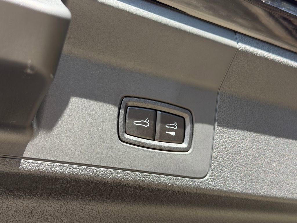 Used 2026 Porsche Panamera GTS image 39