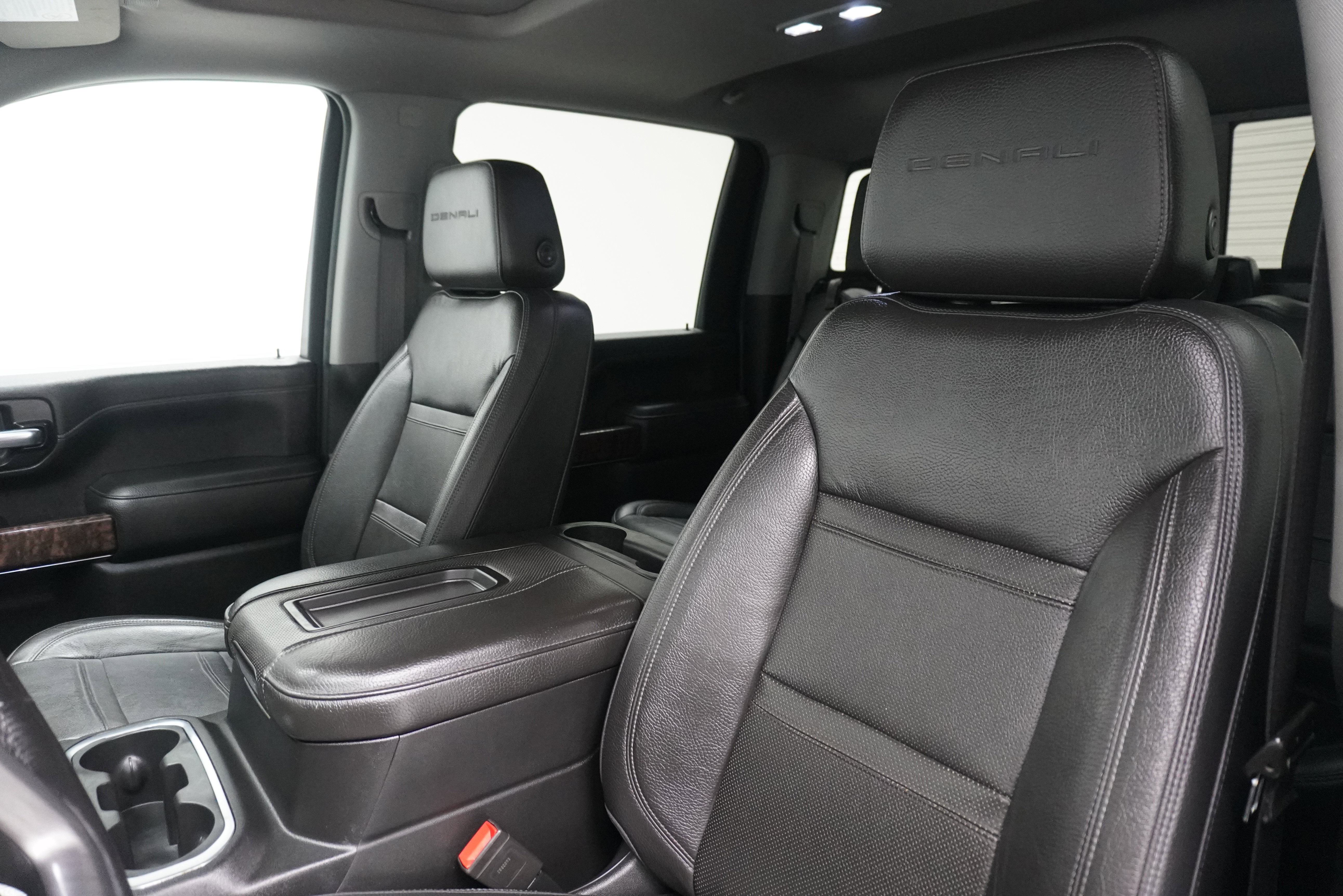 Used 2020 GMC Sierra 2500 Denali w/ Denali Ultimate Package AWD/4WD image 8