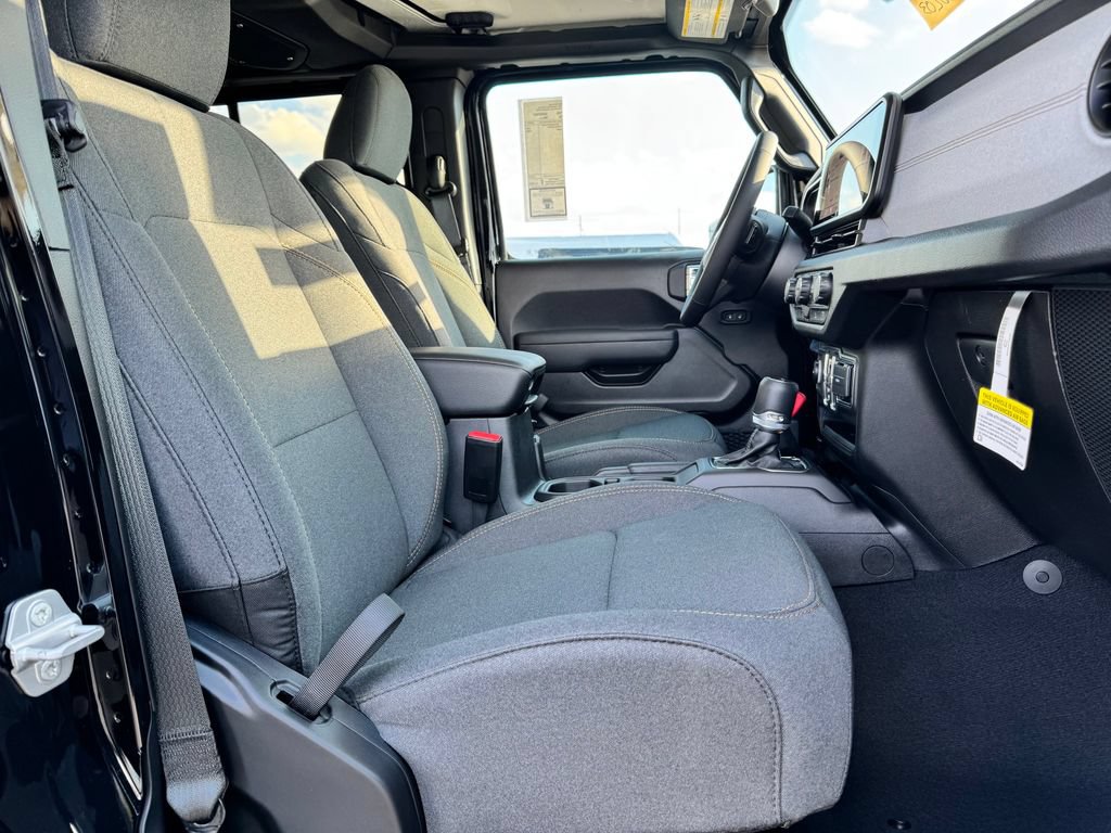 New 2026 Jeep Gladiator Sport AWD/4WD image 11