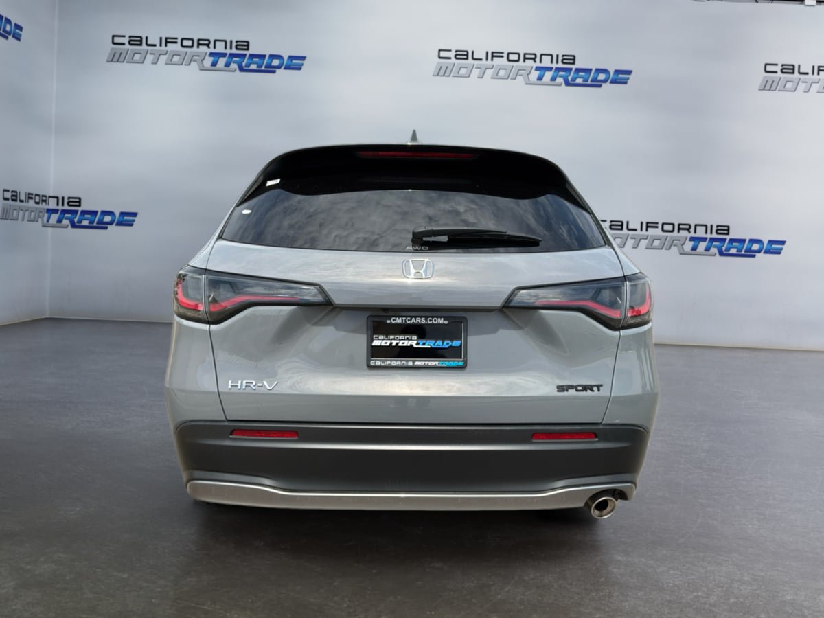 Used 2025 Honda HR-V Sport image 6