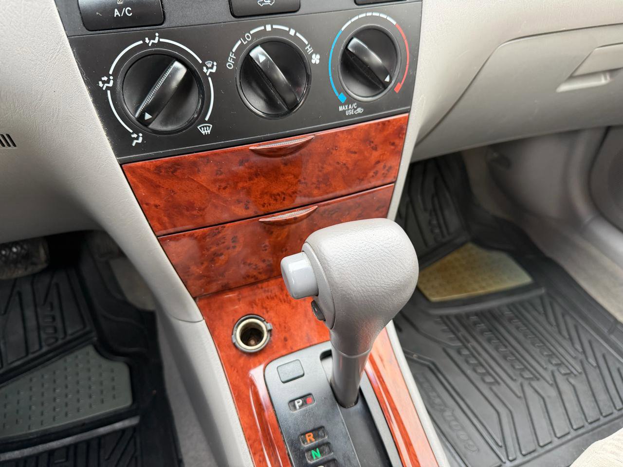 Used 2007 Toyota Corolla LE image 10