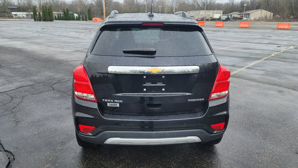Used 2020 Chevrolet Trax Premier w/ LPO, Cargo Package image 10