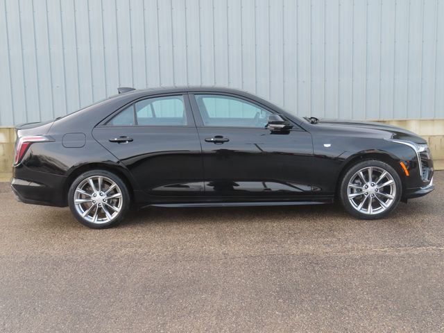 Used 2022 Cadillac CT4 Sport image 2