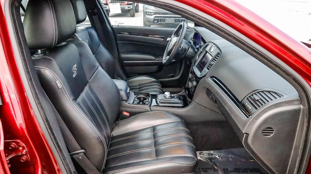 Used 2023 Chrysler 300 S image 18