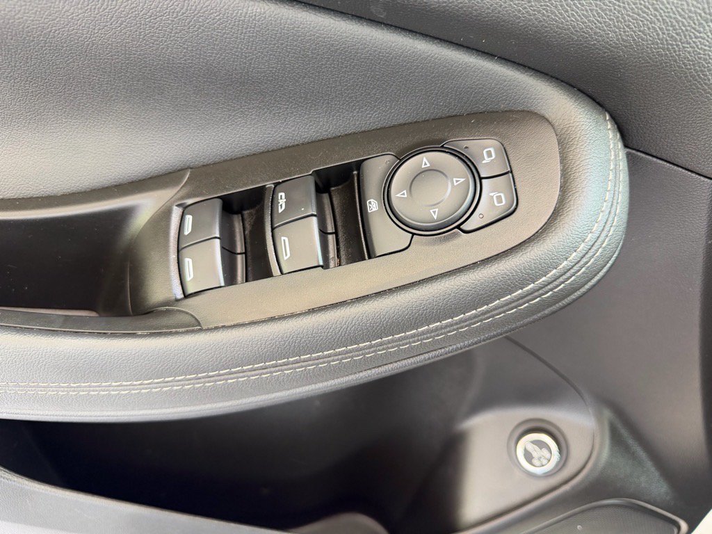 Used 2023 Buick Encore GX Essence w/ Advanced Technology Package AWD/4WD image 20