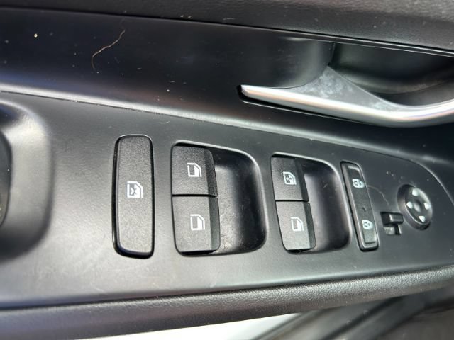 Used 2021 Hyundai Elantra SEL w/ Cargo Package FWD image 16