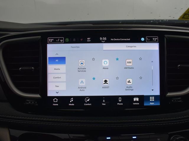 Used 2024 Chrysler Pacifica Select image 29