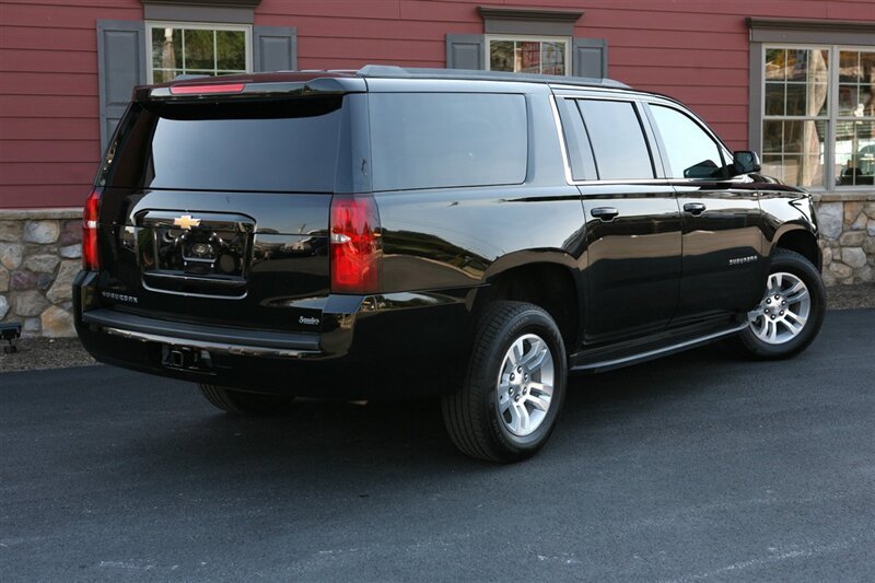 Used 2020 Chevrolet Suburban LS RWD image 5
