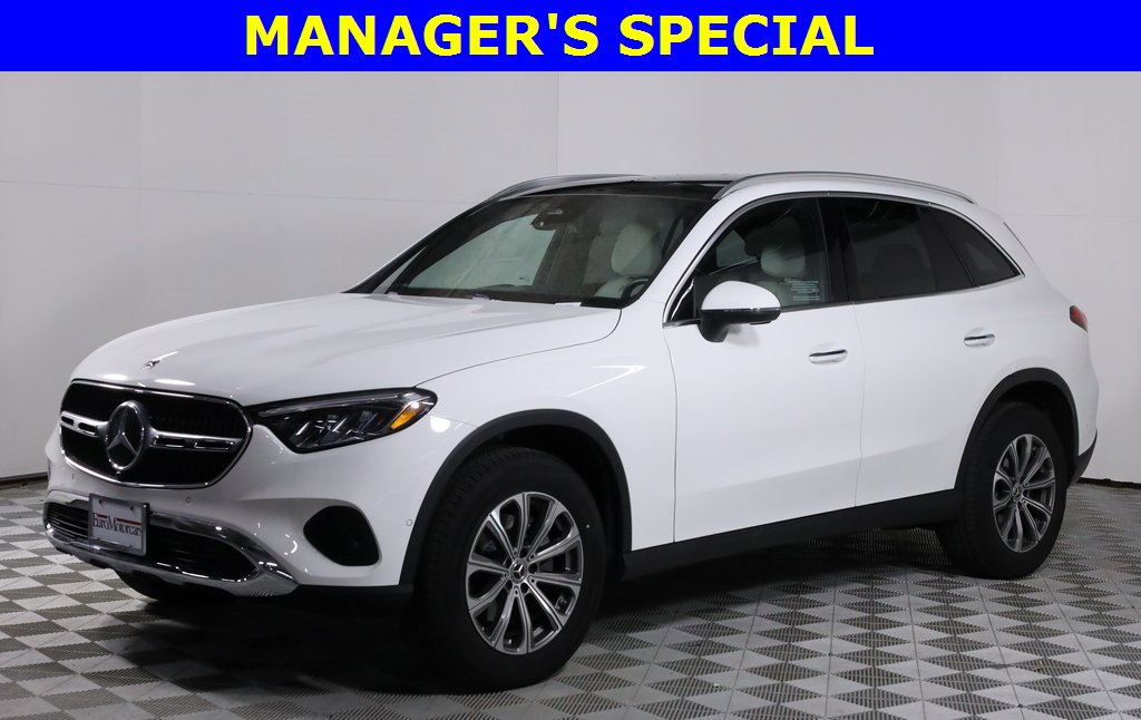 Certified 2025 Mercedes-Benz GLC 300 4MATIC image 3