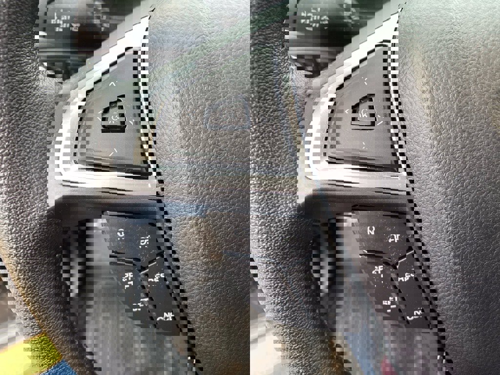 Used 2024 Ford Edge SEL w/ Convenience Package image 17