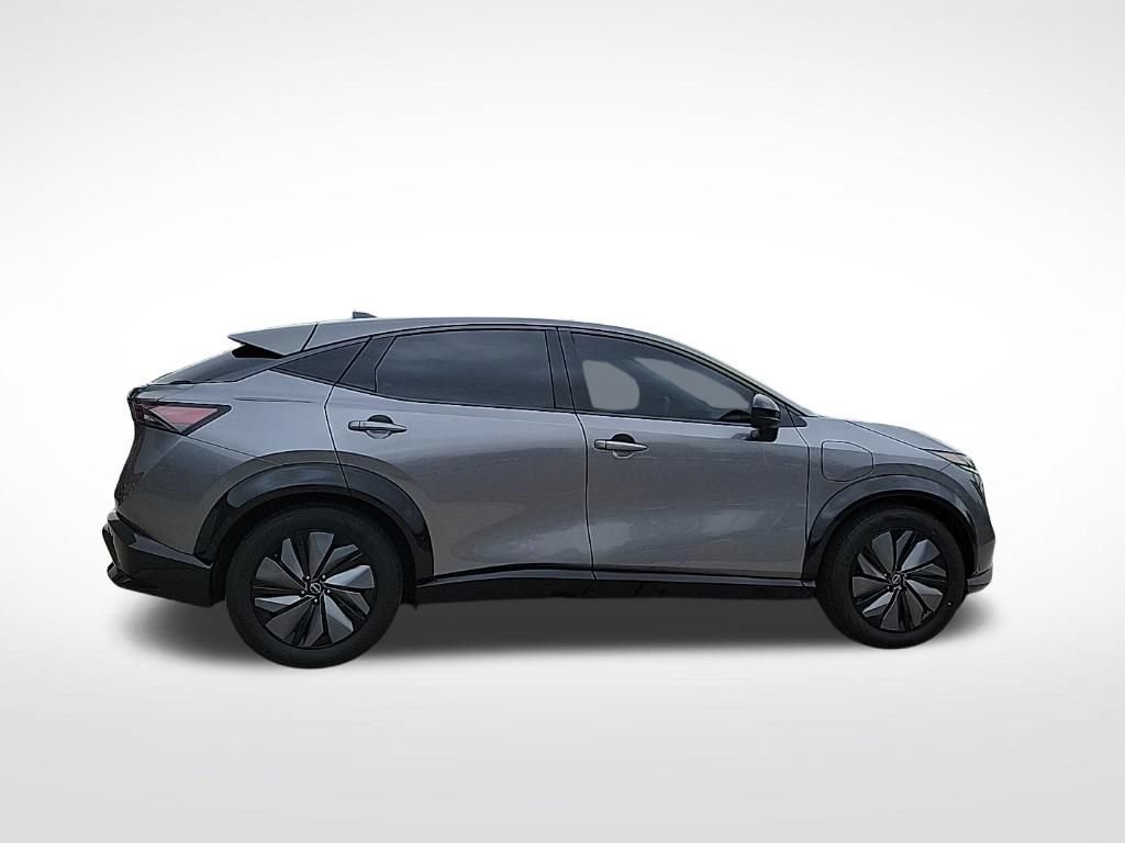 Used 2023 Nissan Ariya AWD image 5