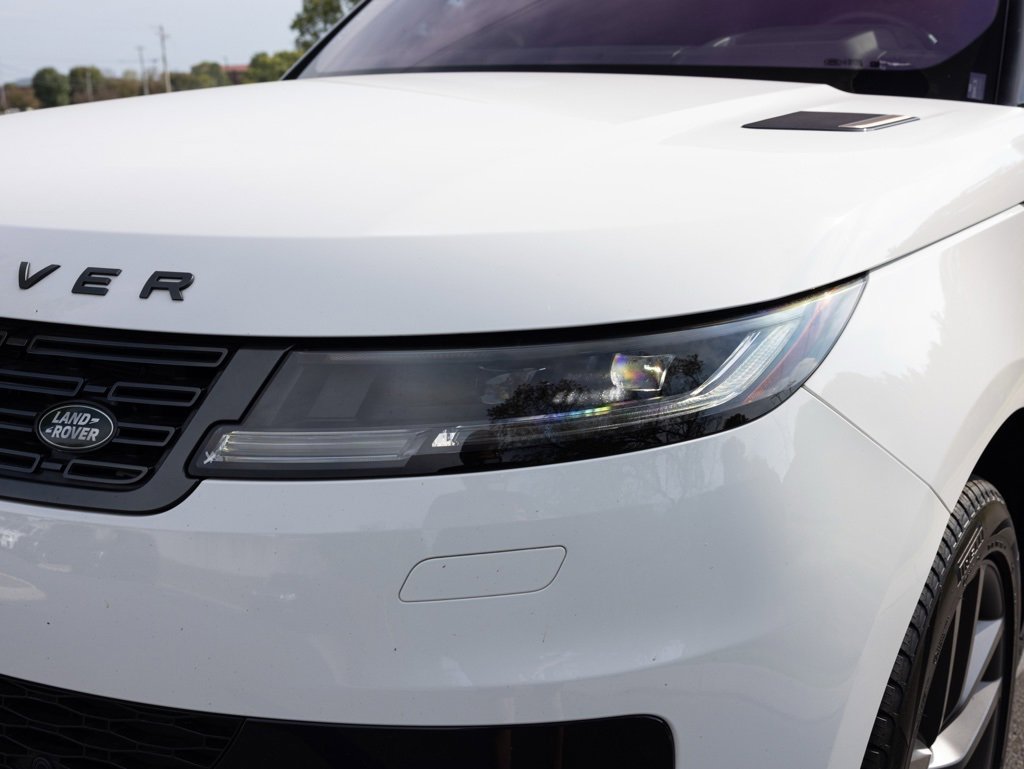 Used 2023 Land Rover Range Rover Sport SE Dynamic image 14