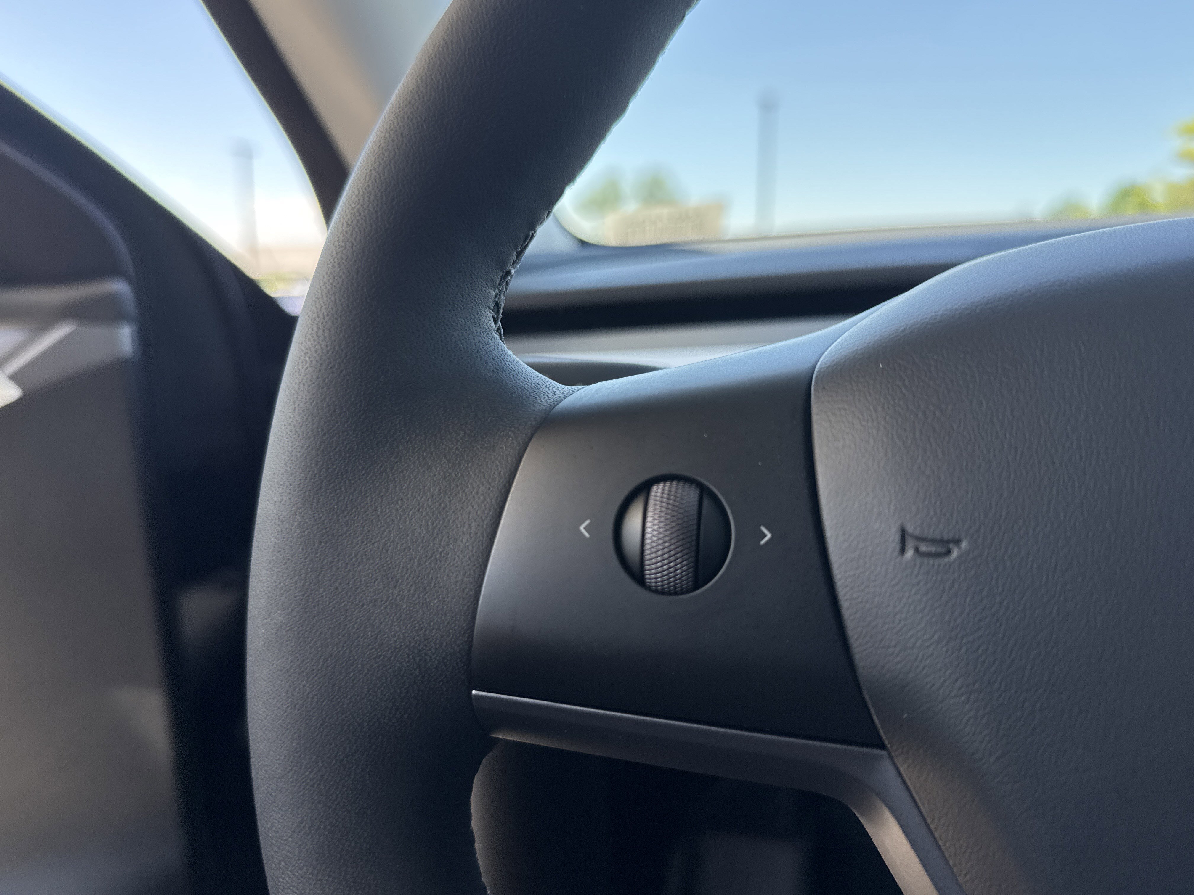 Used 2024 Tesla Model Y Performance AWD/4WD image 19