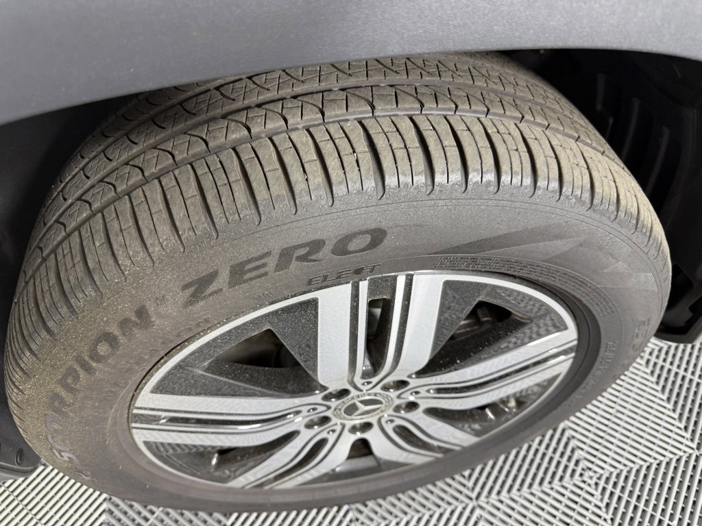 Used 2023 Mercedes-Benz EQB 300 4MATIC image 13