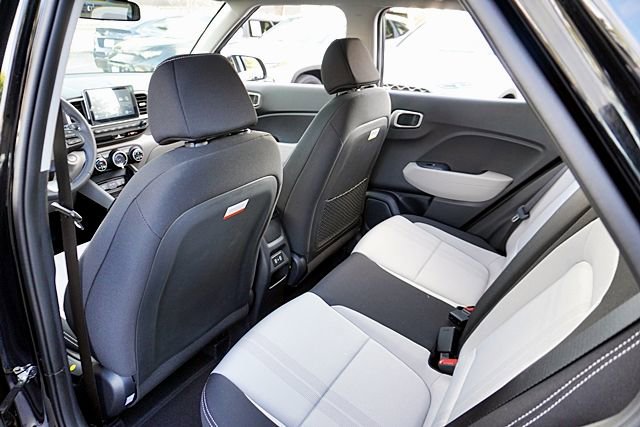 New 2026 Hyundai Venue SEL FWD image 21