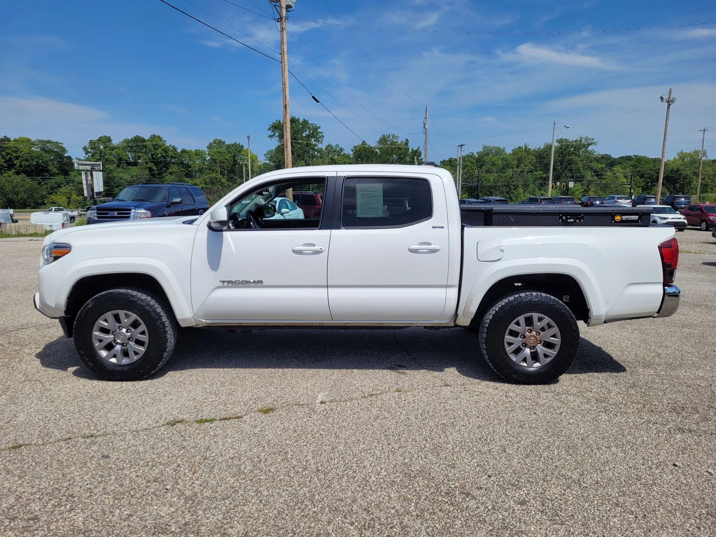 Used 2019 Toyota Tacoma SR5 image 1