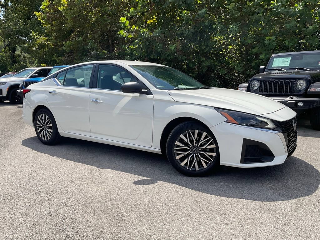 Used 2025 Nissan Altima 2.5 SV FWD 360° Tour