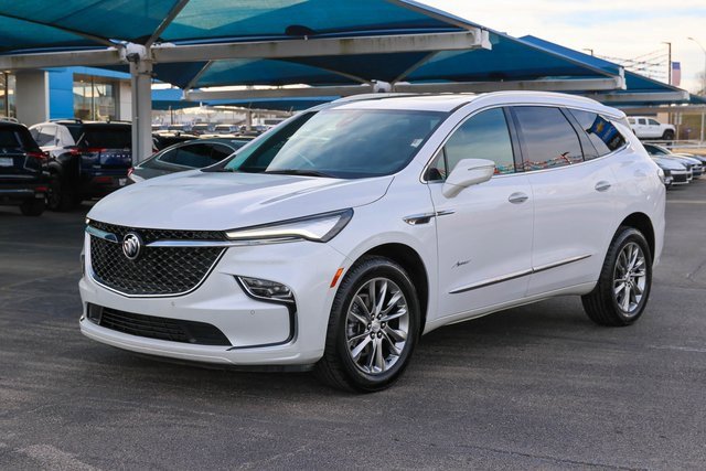 Used 2022 Buick Enclave Avenir w/ Avenir Technology Package image 6