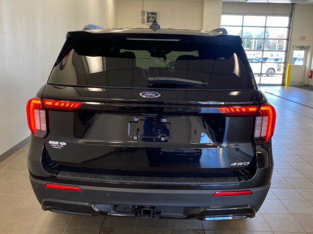 New 2026 Ford Explorer ST-Line w/ ST-Line Street Pack image 6