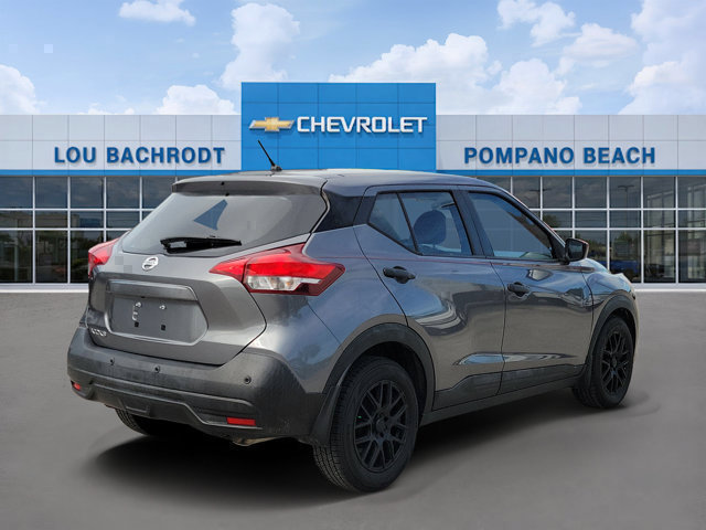 Used 2020 Nissan Kicks S FWD image 3
