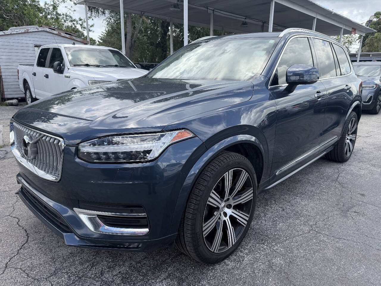 Used 2020 Volvo XC90 T6 Inscription w/ Protection Package Premier AWD/4WD image 2