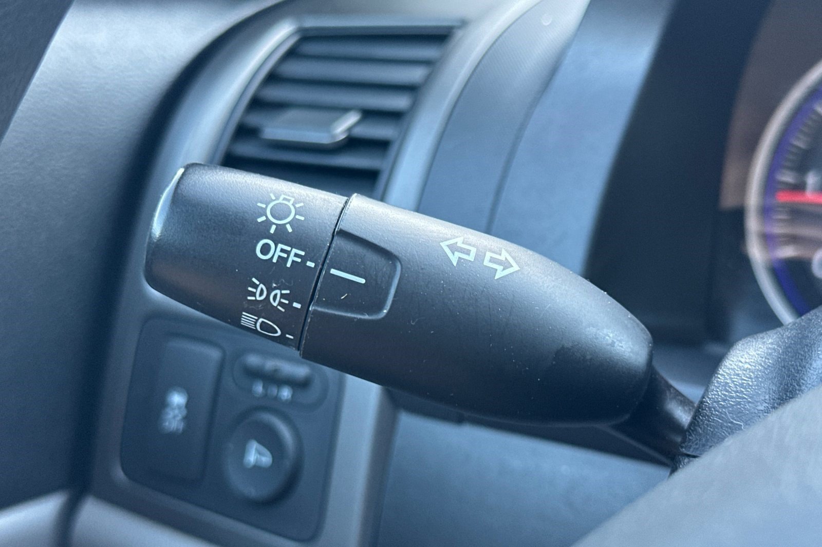 Used 2011 Honda CR-V LX image 27