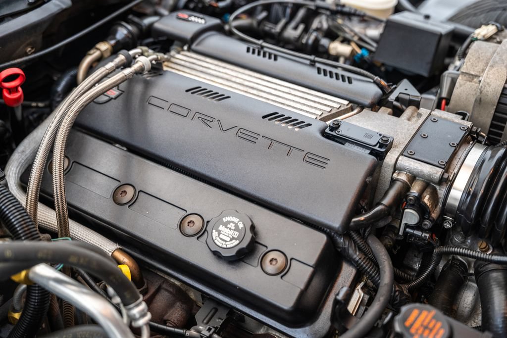Used 1996 Chevrolet Corvette Coupe RWD image 21